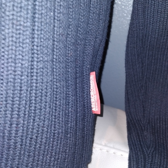 Abercrombie Mens Sweater - Picture 2 of 3
